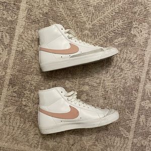 Womens Nike Blazer Mid '77